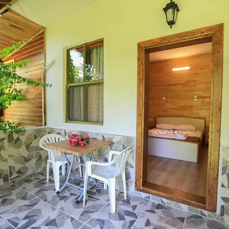 Tunays Pansiyon Bed & Breakfast